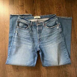 Abercrombie Low Rise Baggy Jean Medium Wash Size 30